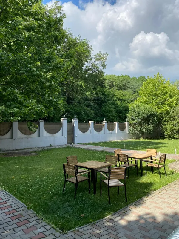 Forest House Pipera — Voluntari