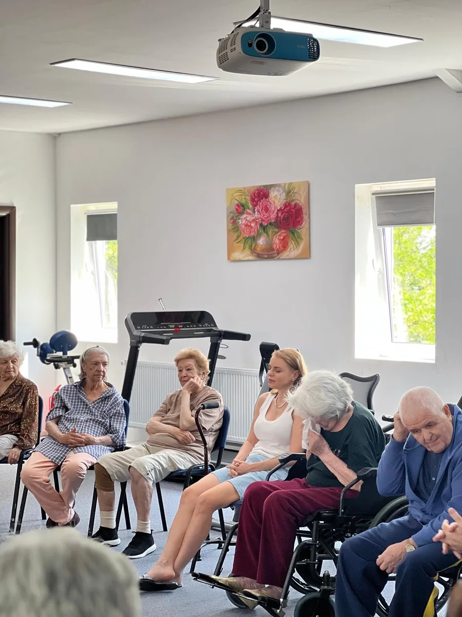 AsertivO - Servicii Premium Pentru Seniori 16