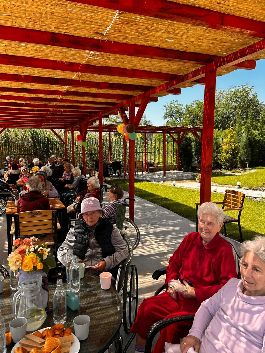 AsertivO - Servicii Premium Pentru Seniori 79