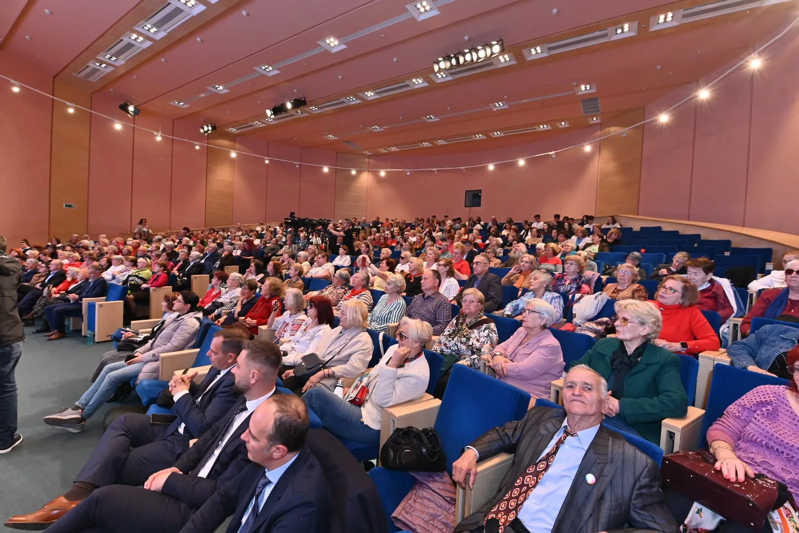 Asociația Institutul Român Pentru Îmbătrânire Activă 6
