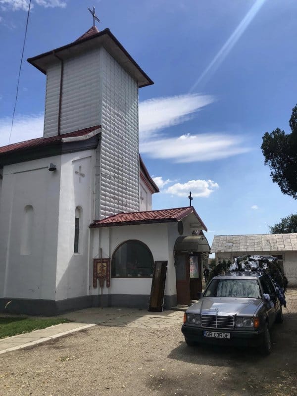 Crinul Gold Servicii Funerare 4