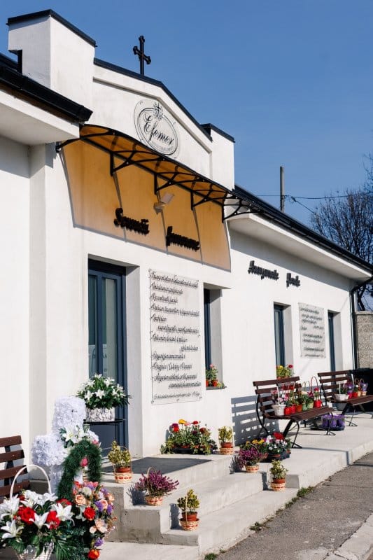 Efemer Suceava - Servicii Funerare 3