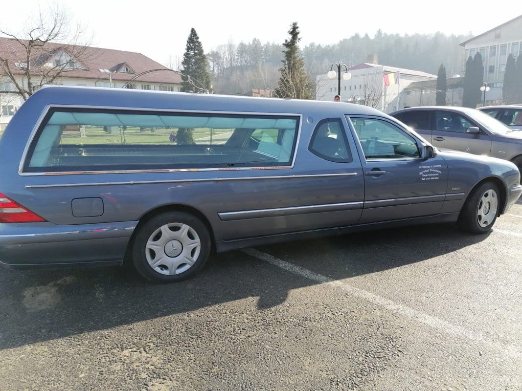 Funerare Târgu Cărbunești 2