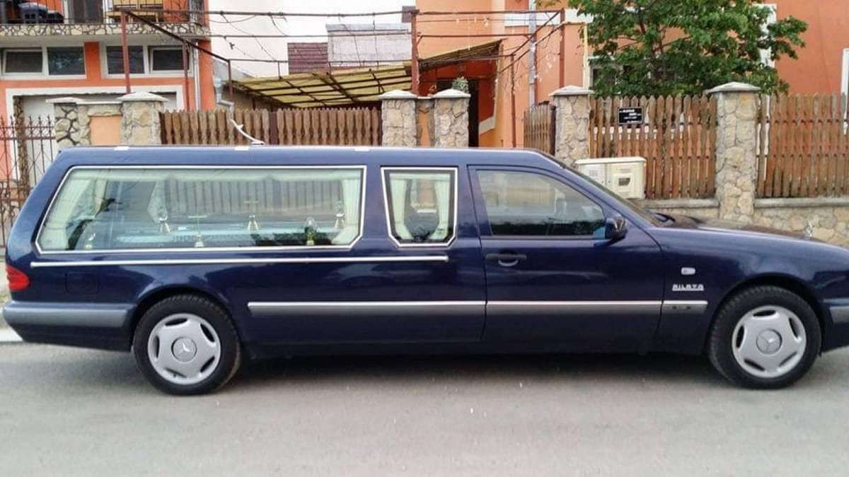 Makra Funerar 4