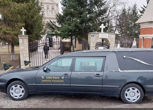 Lena Etern — Piatra-Neamț