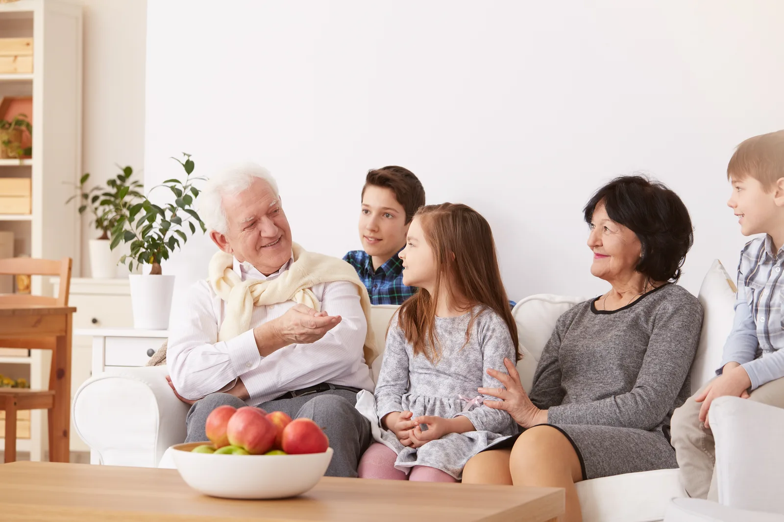Inflația de 10,9% în mai afectează puternic bugetele pensionarilor