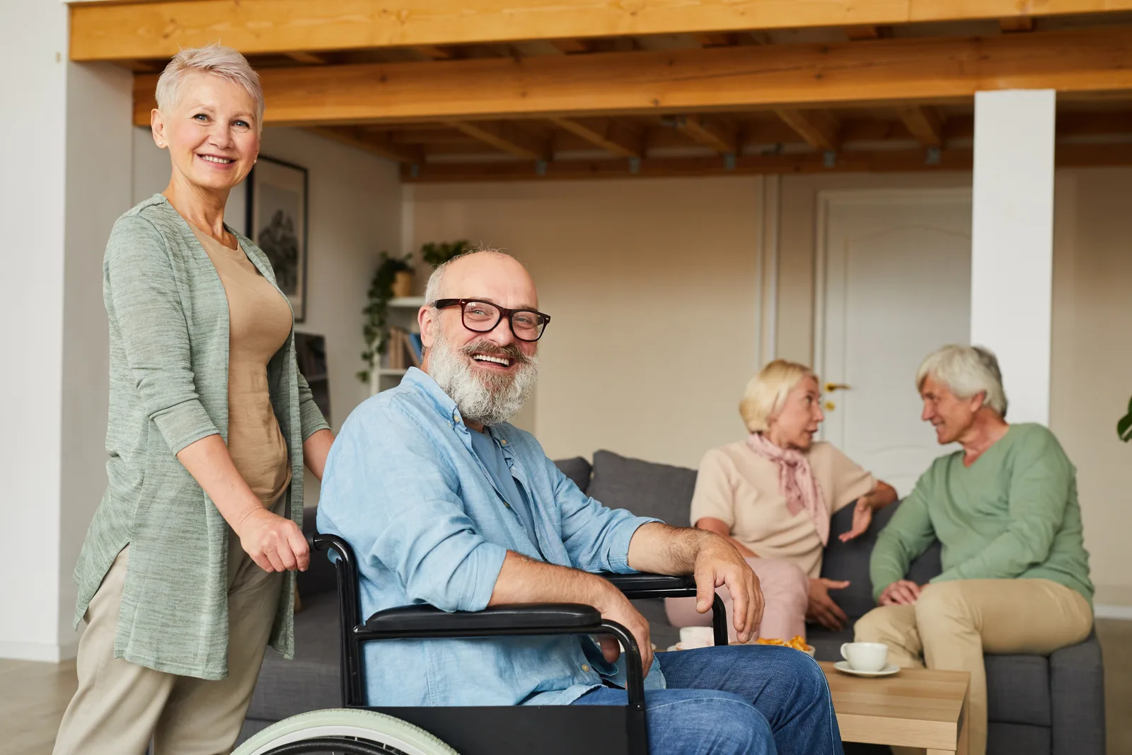 Ghidul Nutriției pentru Seniori: Importanța unei Diete Echilibrate în Menținerea Sănătății și Vitalității