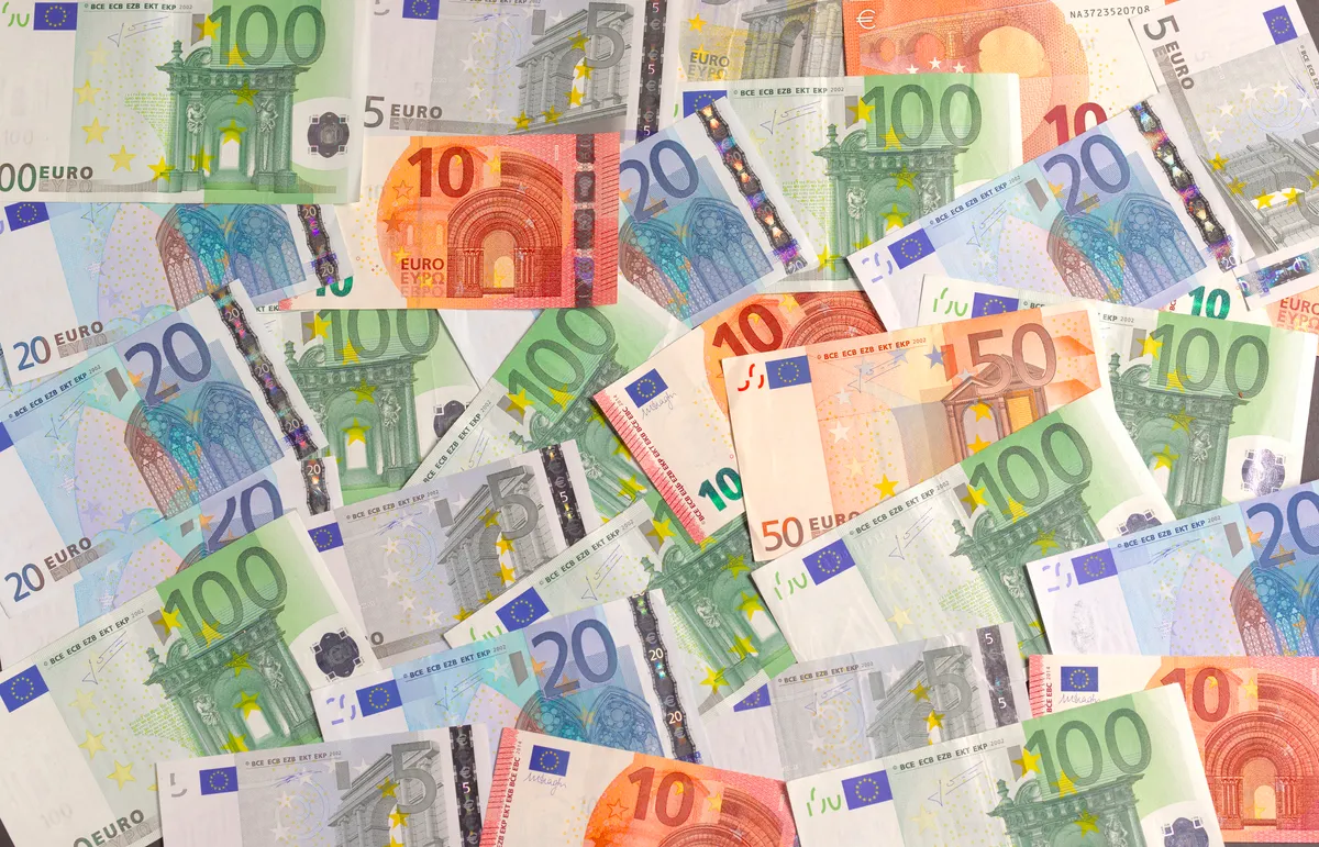Amenzi de 800 milioane euro pentru bănci în scandalul manipulării ROBOR din 2022