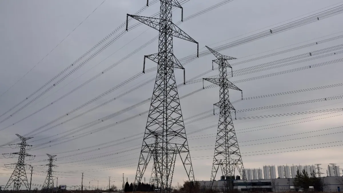 Facturile la electricitate explodat cu 61%. Cum afectează pensionarii majorările de prețuri din decembrie