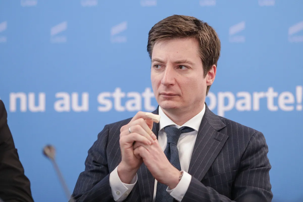 Expert economic: Sancționarea băncilor poate genera recesiune care va afecta pensionarii