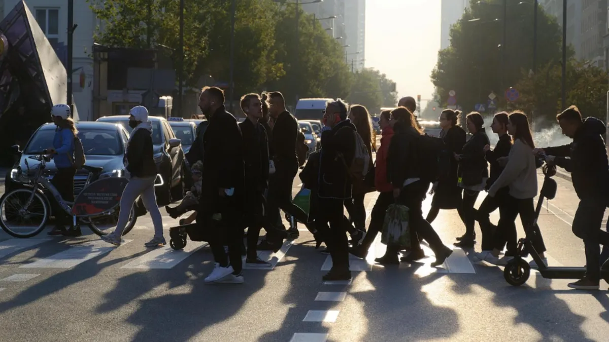 Măsuri de austeritate pentru 2026: Impact major asupra pensionarilor și seniorilor
