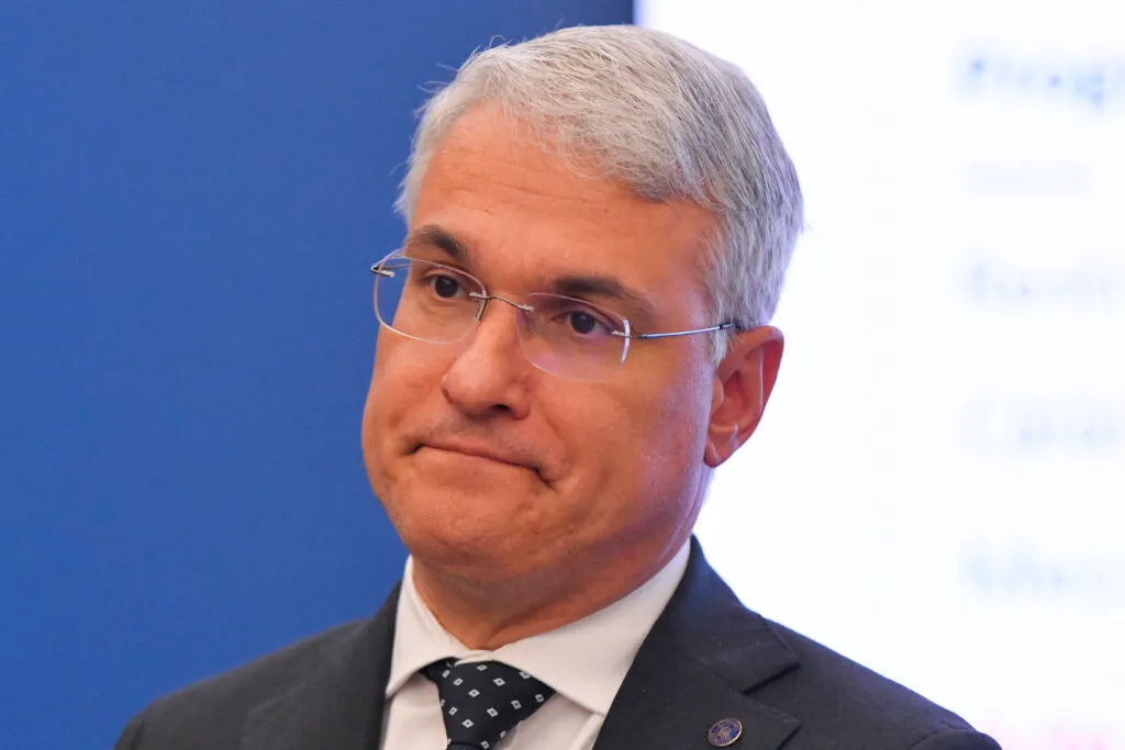 Ministrul Muncii: Reforma salarizării nu va afecta pensiile și indemnizațiile din sistemul public