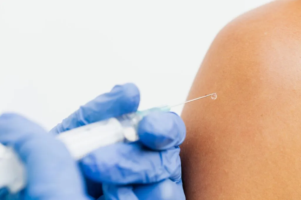 Ce e bine să mănânci și să bei înainte de vaccinul antigripal, potrivit medicilor
