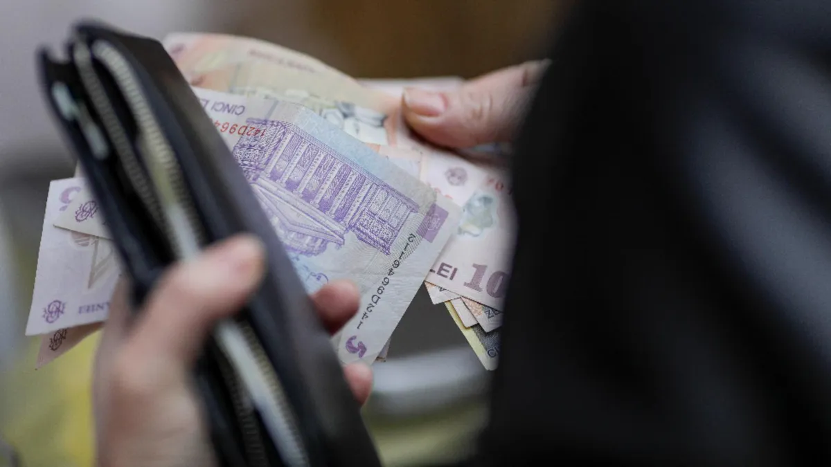 Pensiile românilor rămân înghețate în 2025, în timp ce Ucraina anunță majorări pentru 2026