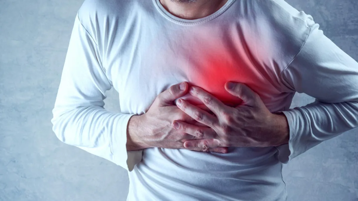Pericolul Crăciunului pentru seniori: frigul și excesele cresc dramatic riscul de infarct
