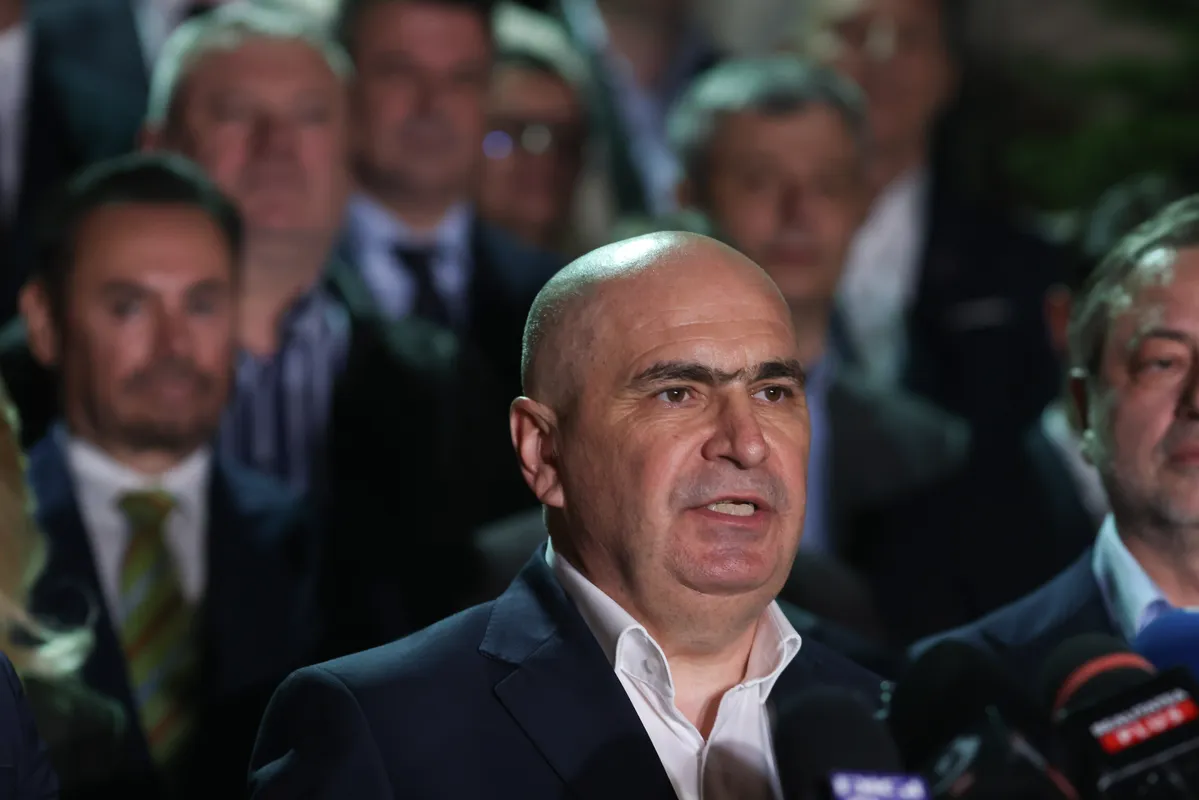 Bolojan, înainte de decizia Fitch: instabilitatea politică creează o perspectivă îngrijorătoare
