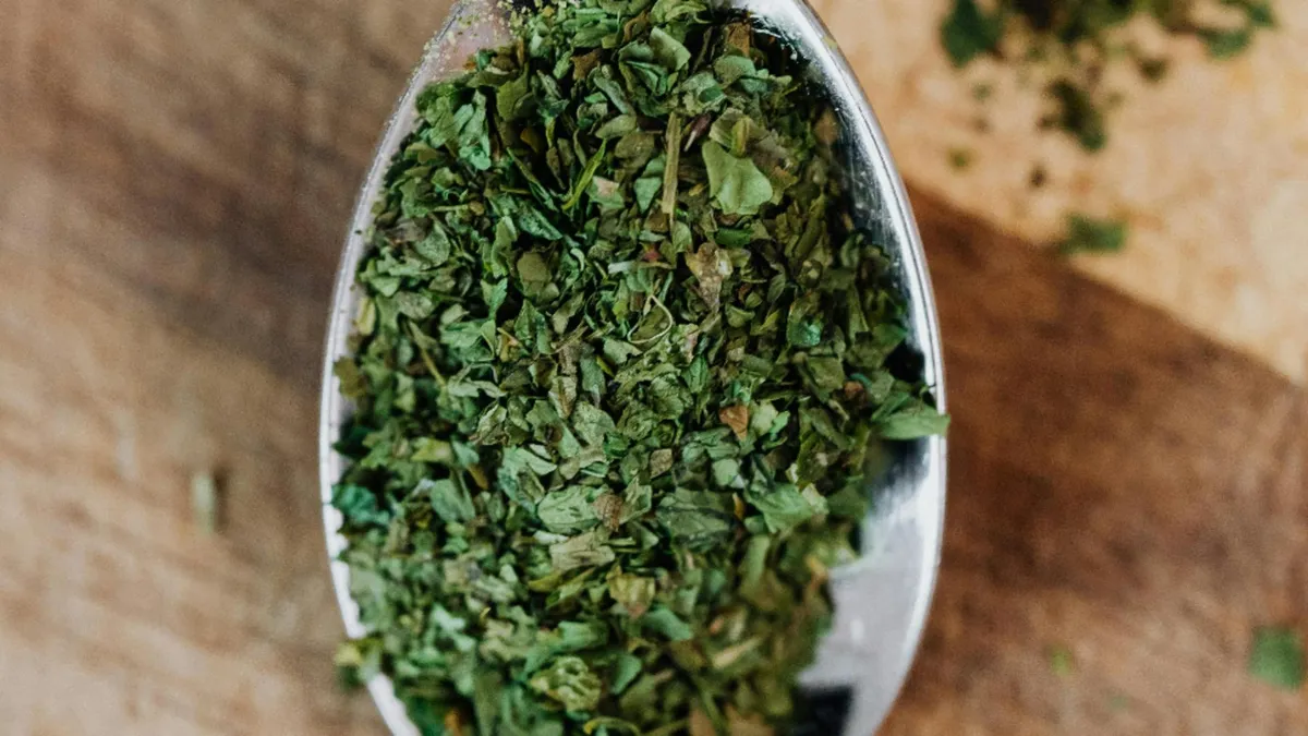 Oregano, aliatul natural al seniorilor în lupta cu infecțiile și stresul