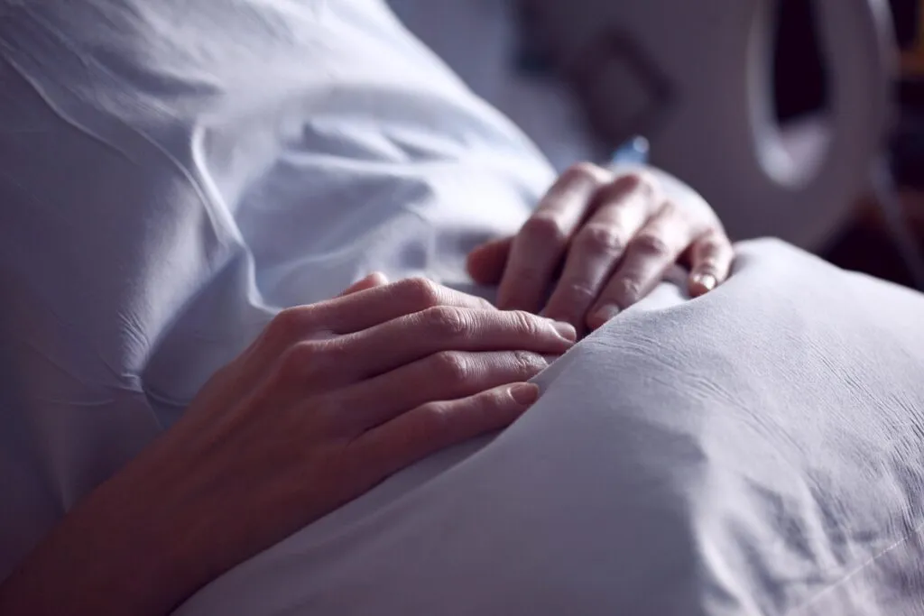 A supraviețuit de trei ori cancerului de colon. Primul semn l-a ascuns ani de zile