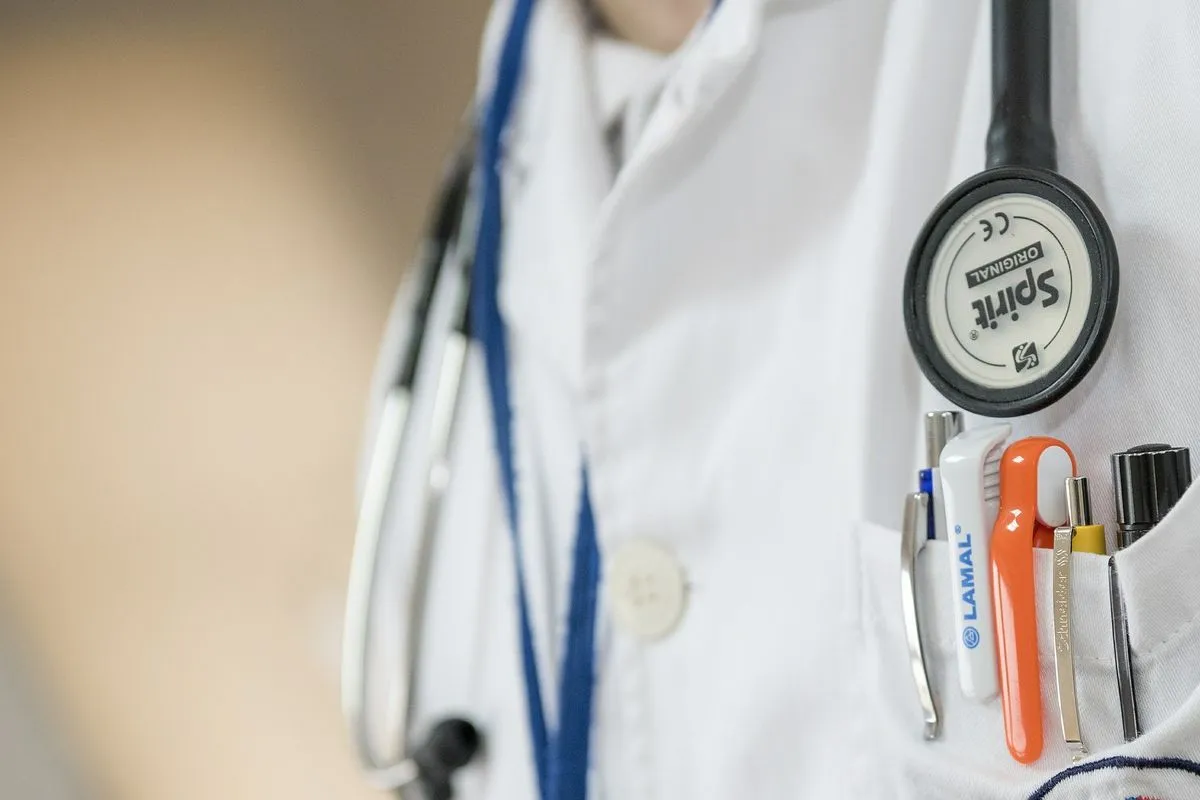 Senatul a aprobat extinderea concediului plătit pentru cei care însoțesc bolnavii de cancer la investigații