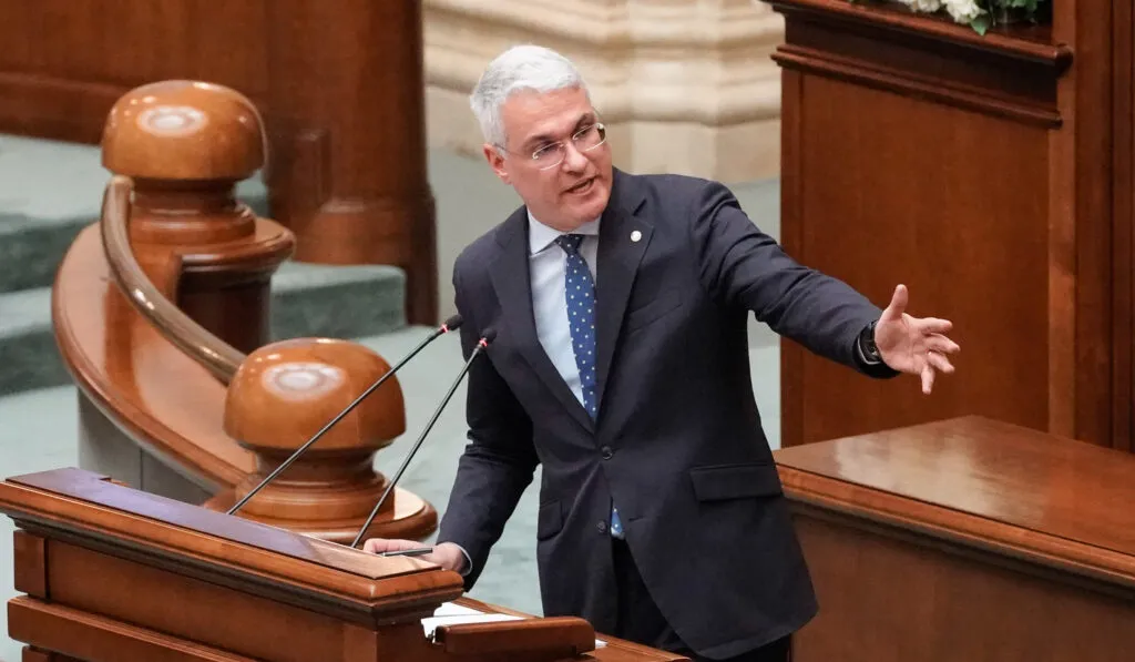 Reforma salarizării bugetarilor: grila cu 12 grade și compensații pentru peste 500.000 de angajați