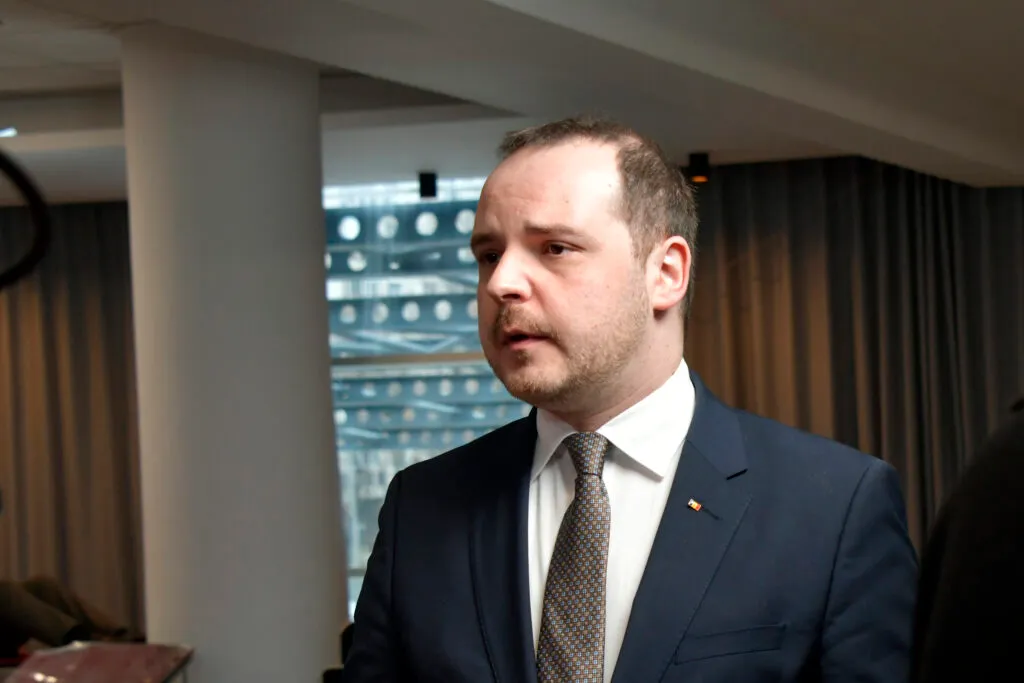 Rogobete propune eliminarea CASS pentru mame în concediu și veterani de război