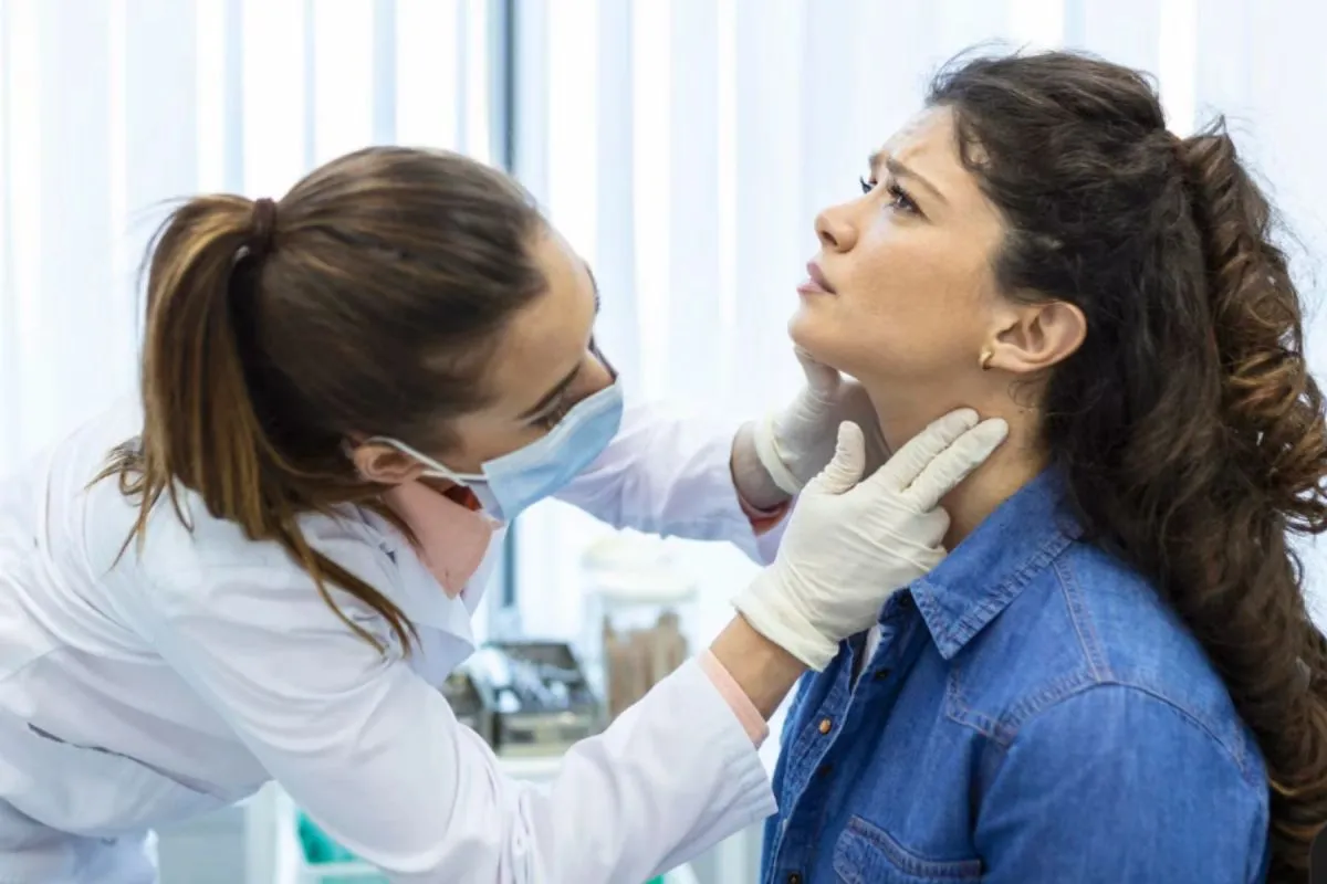 Scintigrafia tiroidiană: investigația care arată cât de activă este glanda tiroidă