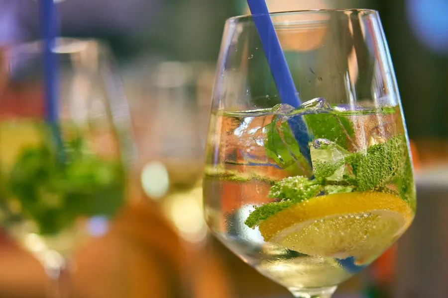 Creșterea consumului de alcool în România crește riscul de cancer la vârstnici