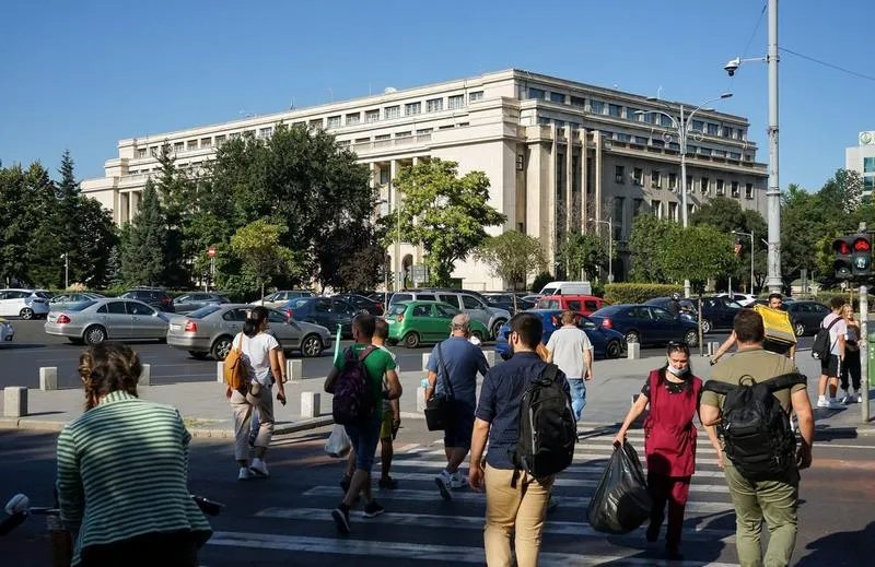 Sondaj INSCOP: peste jumătate dintre români nu văd redresare economică; 61% la votanții AUR
