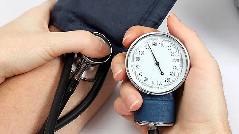Tensiunea arterială normală pe grupe de vârstă: de ce crește la seniori