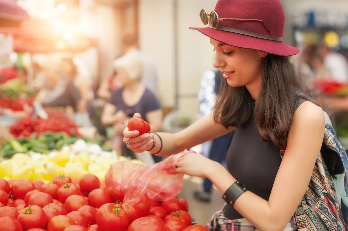 70.000 de români ajung anual la spital cu enterocolită, din cauza alimentelor alterate
